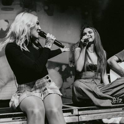 Julia Michaels y Selena Gomez