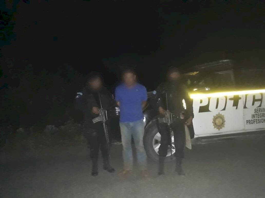 Localizan avioneta y vehículos incinerados en Petén