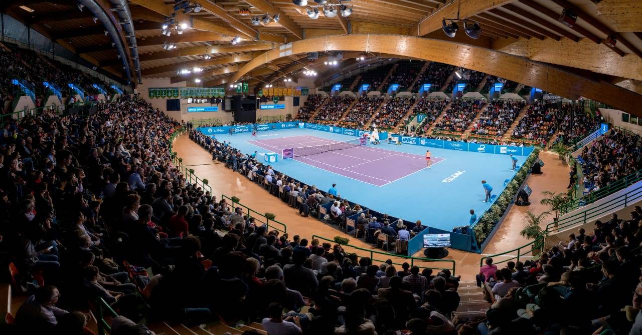 Cancha en la que Federer y Zverev jugarán en Bogotá Cancha en la que Federer y Zverev jugarán en Bogotá