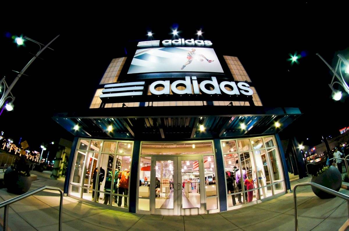 Adidas - Whatsapp