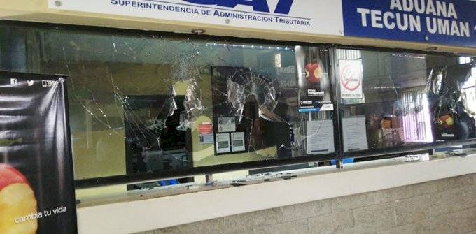 Disturbios en aduana Tecún Umán