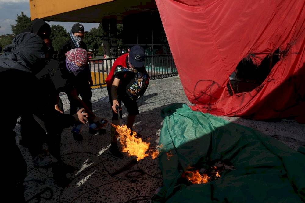 quema de bandera en CU