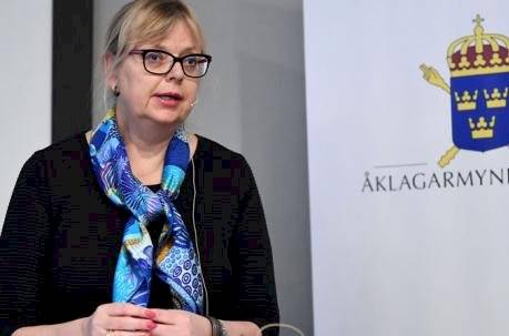 La subdirectora de enjuiciamiento público, Eva-Marie Persson, habla durante una conferencia de prensa sobre el desarrollo del caso del fundador de WikiLeaks, Julian Assange, el 19 de noviembre de 2019 en Estocolmo.