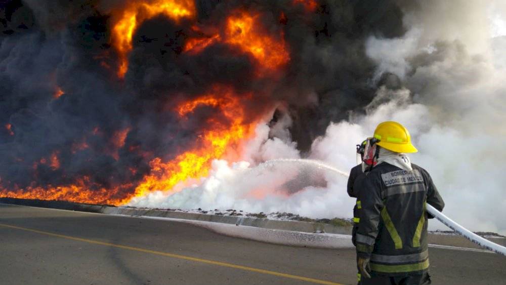 Incendio en ducto de Pemex