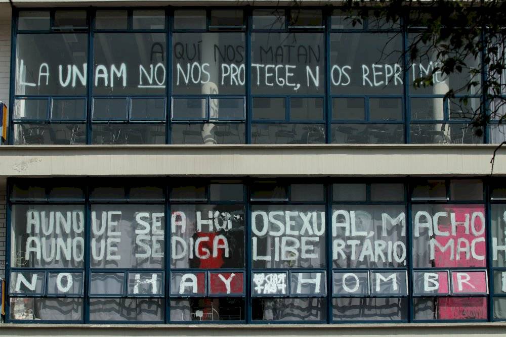 Manifestantes facultad de Filosofía y Letras