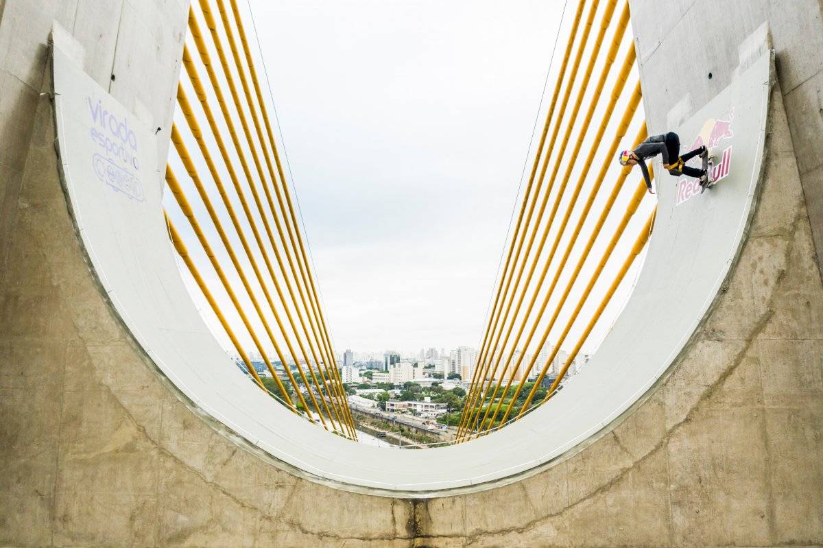 Sandro Dias na Ponte Estaiadinha, a 30 metros de altura