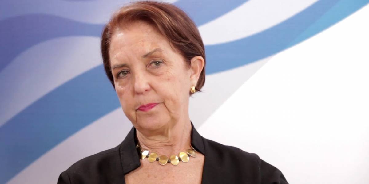 Ministra Gloria Hutt y horarios del Metro: "No le había tomado el peso al cierre temprano...porque toda la ciudad cierra temprano"