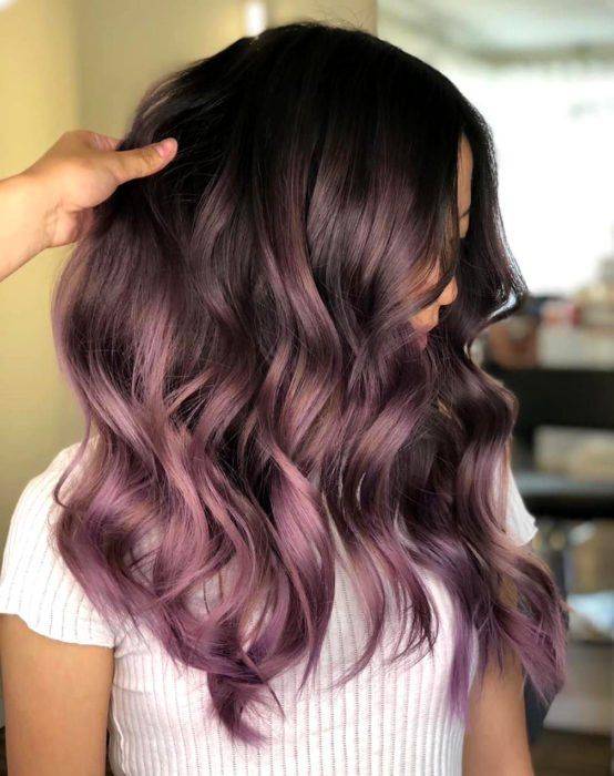 Cabello chocolate lila
