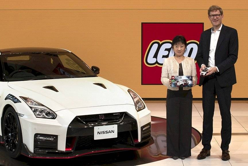 Nissan GT-R NISMO en LEGO