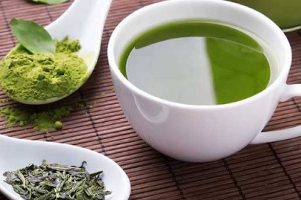 Bebida verde para bajar de peso
