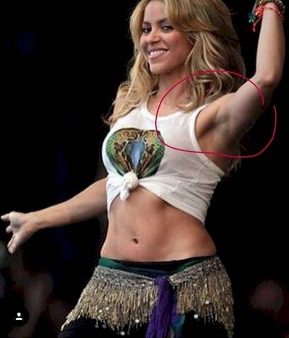 ¡Otra vez lo hizo! Captan a Shakira mostrando que no se depiló, se le nota por la ropa