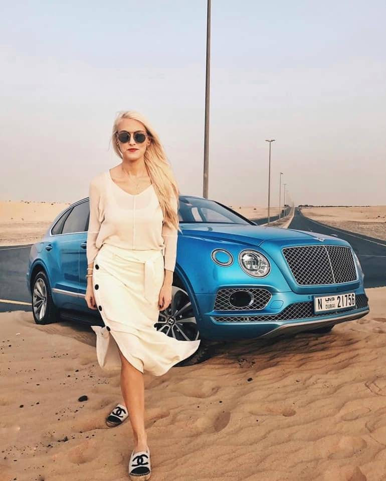 Supercar Blondie