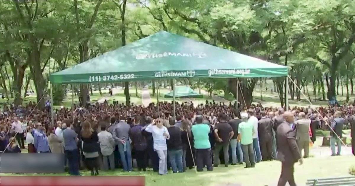 enterro Gugu Liberato