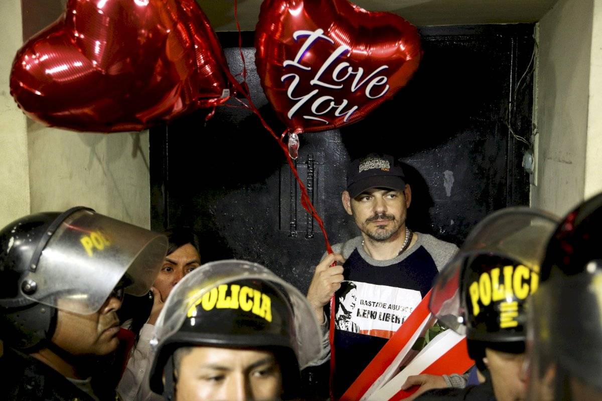 Desde el 13 de noviembre, Villanella realizaba una huelga de hambre afuera de la cárcel para exigir un proceso imparcial para su esposa.