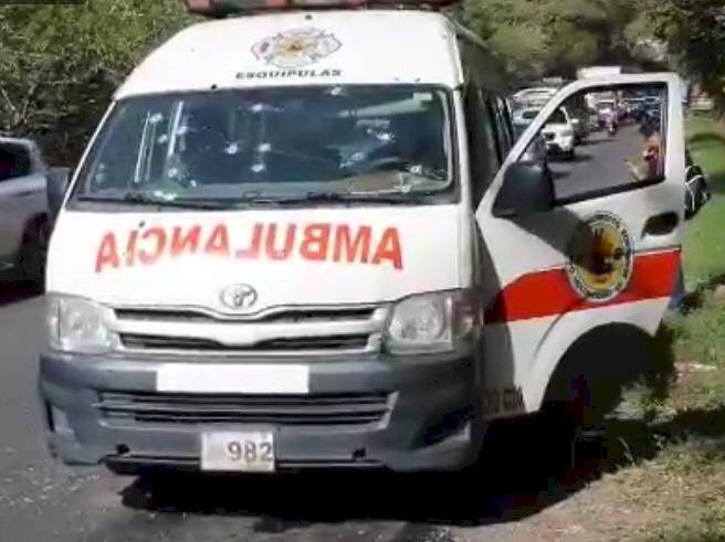 Atacan a bomberos voluntarios.