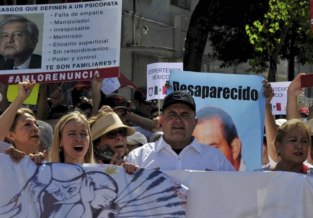 Manifestaciones en el primer aniversario de López Obrador