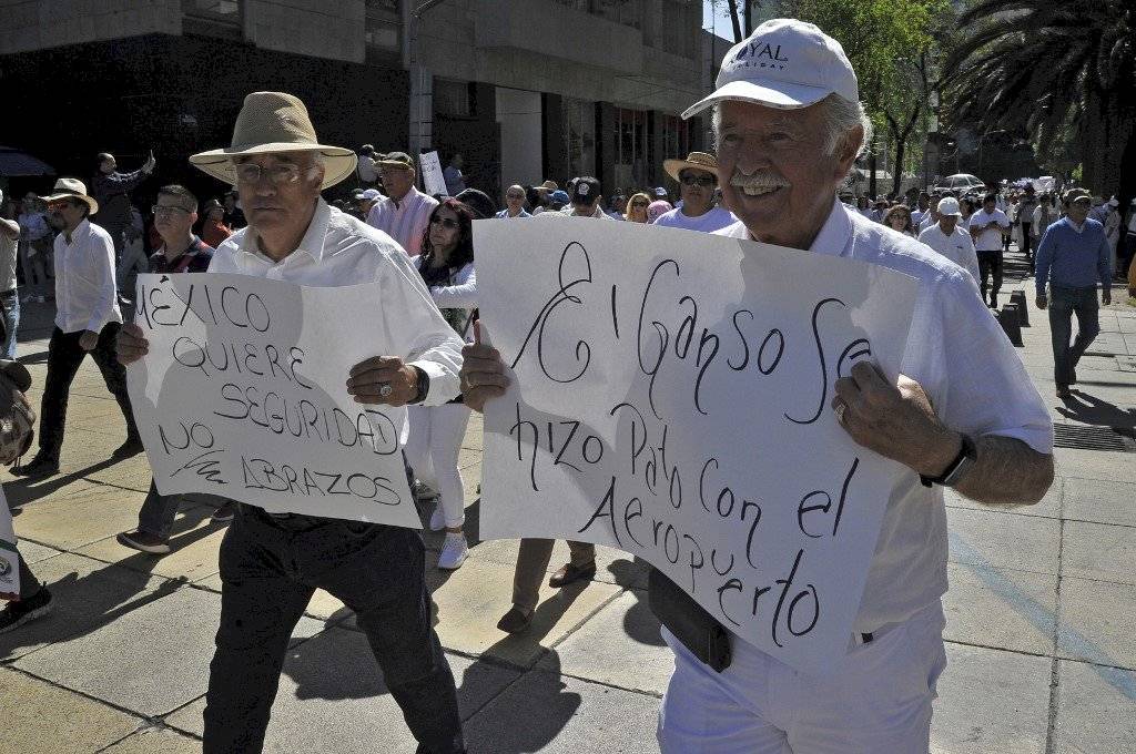 Manifestaciones en el primer aniversario de López Obrador