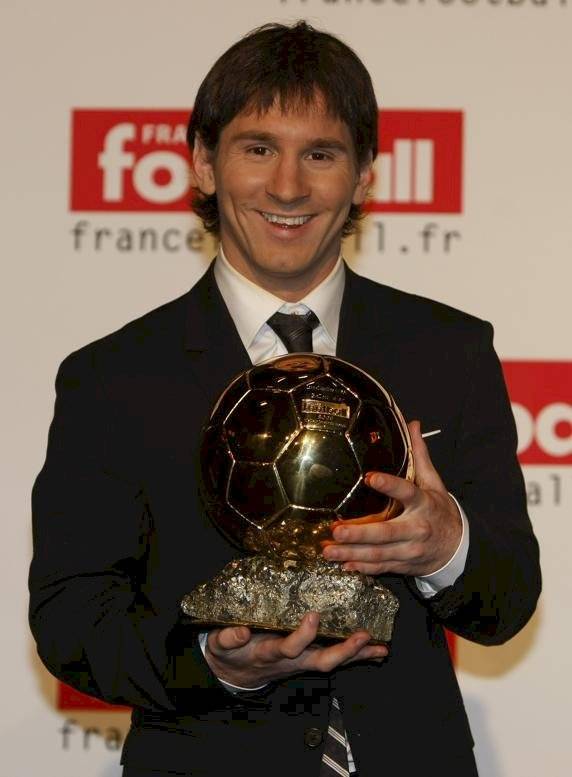 Messi con su primer Balón de Oro