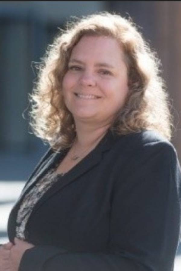 Gretchen E. Ely, Experta en salud reproductiva de la facultad de la Universidad de Búfalo, con sede en Nueva York.