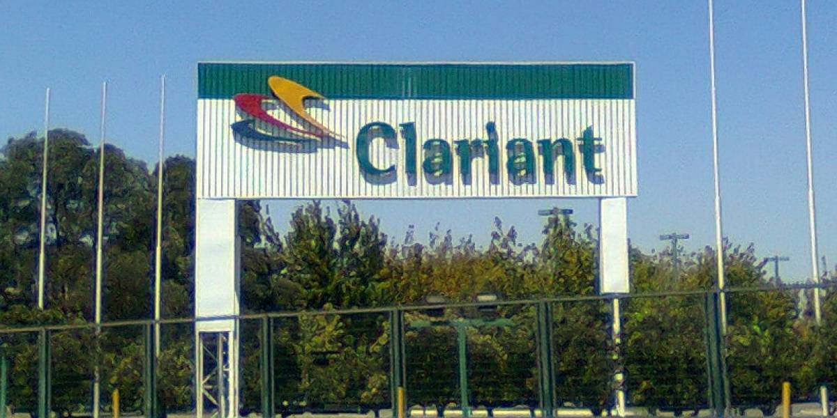 Explosión de planta química en Maipú preocupa por nube tóxica que ha provocado problemas de salud