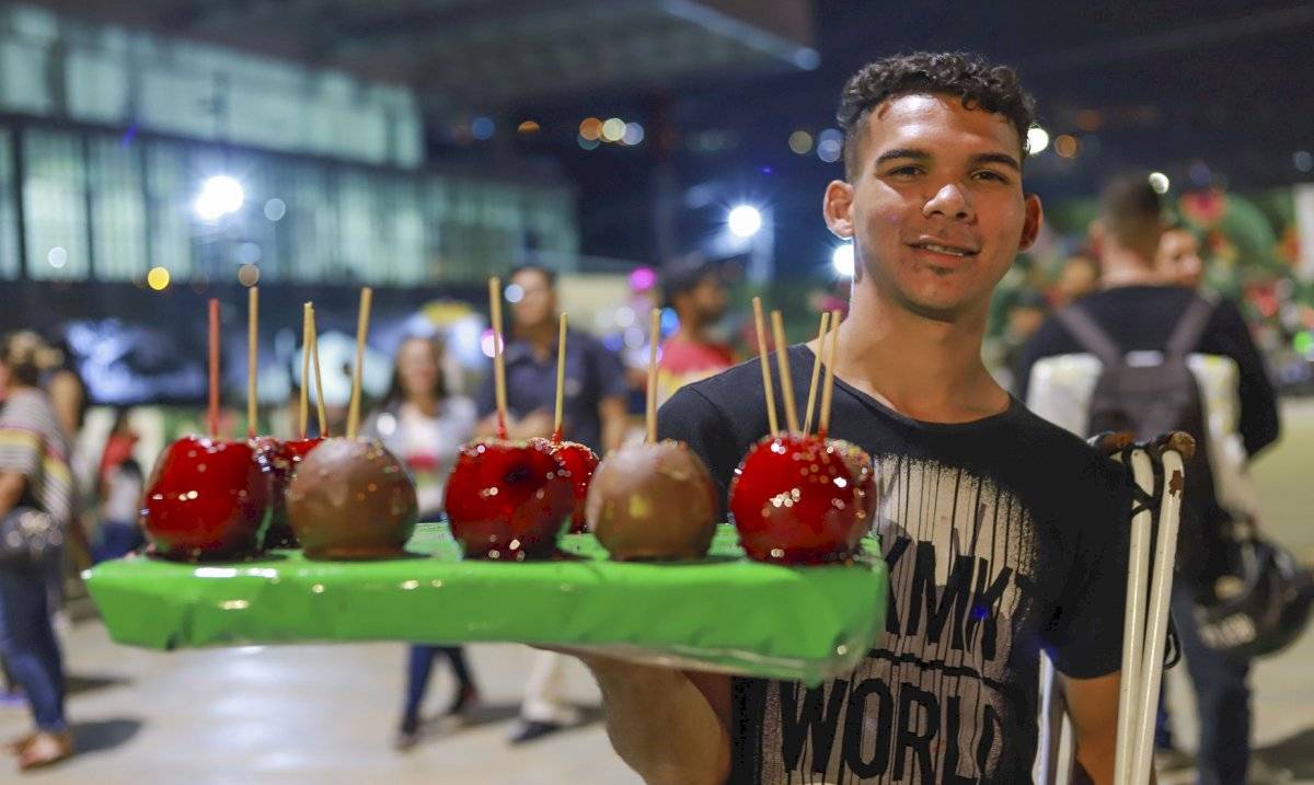 Alumbrados Navideños río Medellín 2019