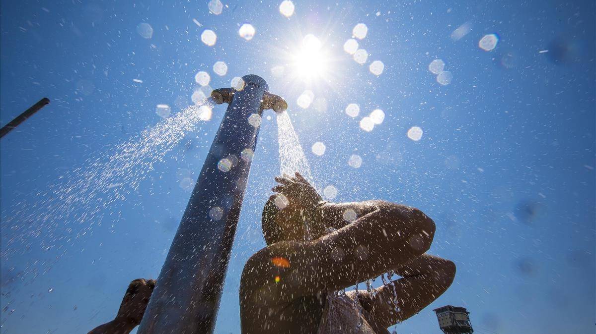 Calor: evento de altas temperaturas afectará la zona central de Chile desde hoy Calor: evento de altas temperaturas afectará la zona central de Chile desde hoy