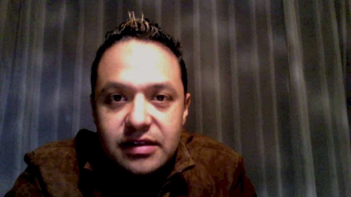 Javier Viento en Contra