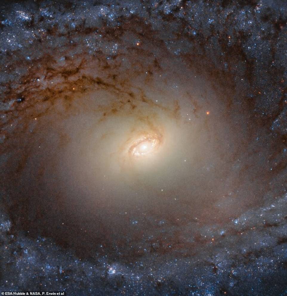 Galaxia: astrónomos descubren existencia de gigantesca masa que las rodea Galaxia: astrónomos descubren existencia de gigantesca masa que las rodea