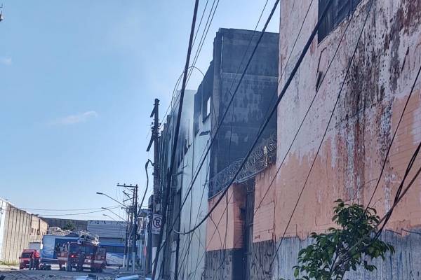 Incêndio Vila Maria - dia seguinte