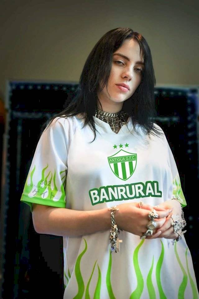 Memes del partido Antigua contra Municipal