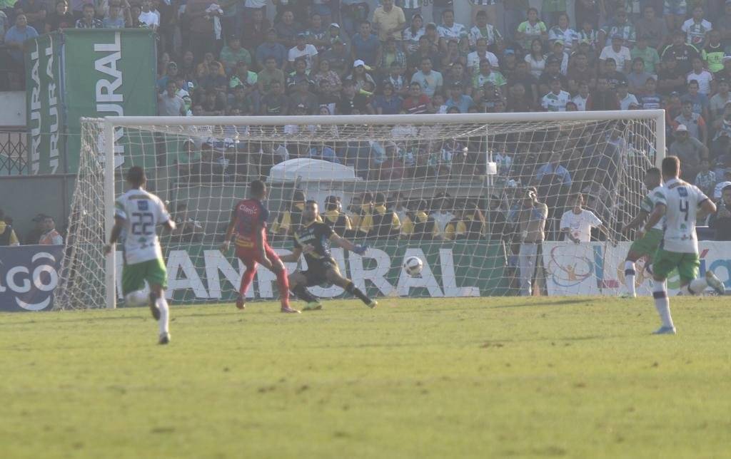 Rudy Barrientos anotó gol de victoria en la final