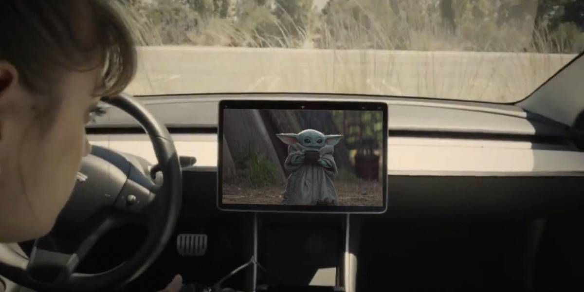 Elon Musk anuncia que Baby Yoda y Disney+ podrán estar en Tesla “muy pronto”