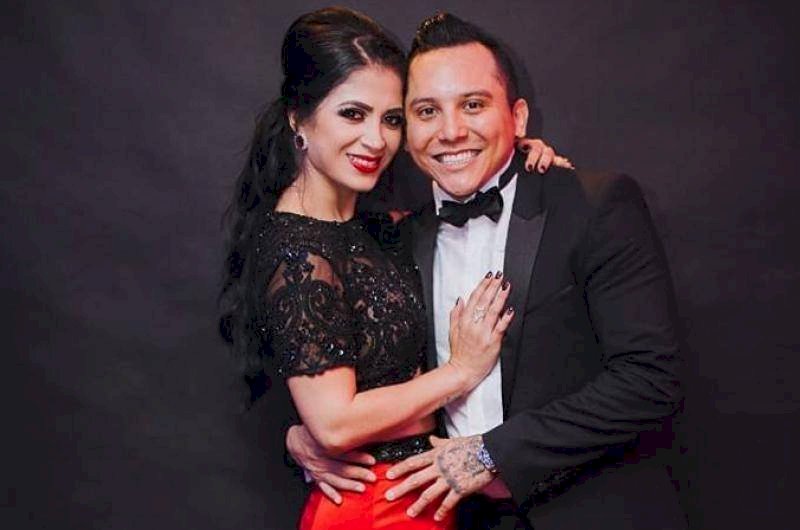 Kimberly Flores y Edwin Luna