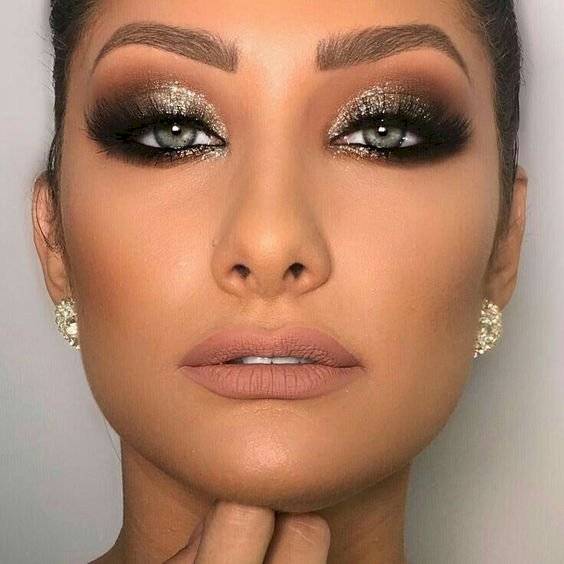 maquillaje de ojos para Año Nuevo