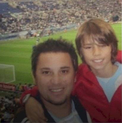 Antonio Mohamed junto a su hijo, Farid