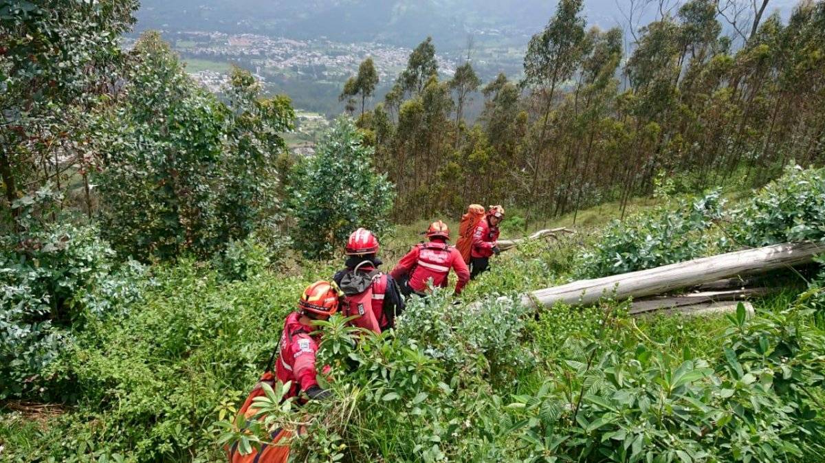 Parapentista sufrió accidente en el cerro Auqui