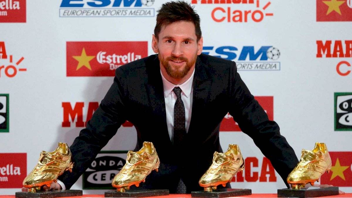 Messi con su bota de oro