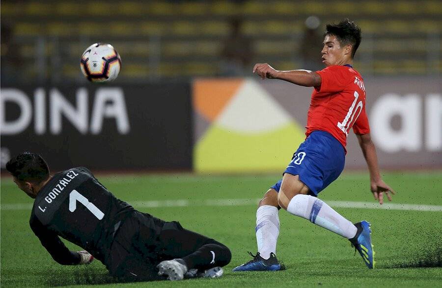 Aravena tuvo un destacado 2019 jugando por la Roja Sub 17 / Foto: Photosport
