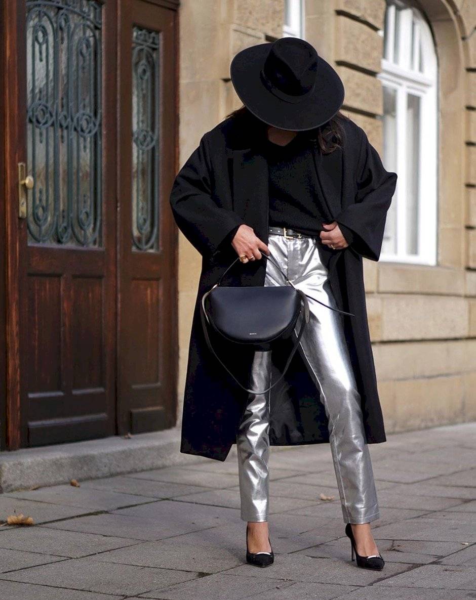 pantalones metálicos