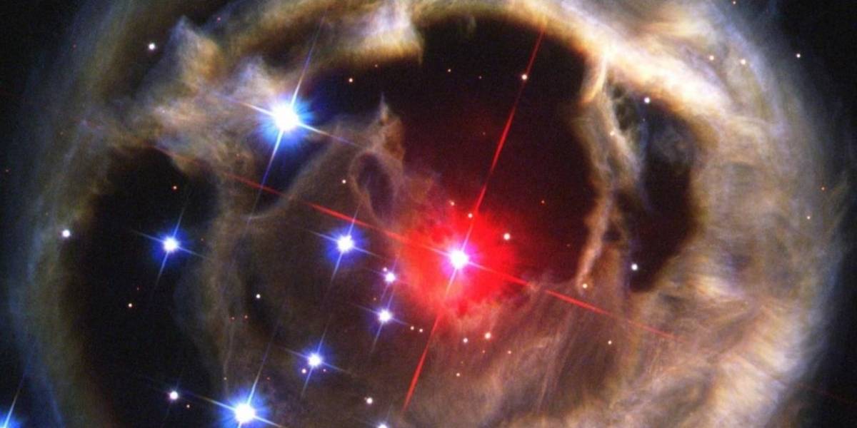 Hubble capturó en imágenes una galaxia que se encuentra a 15 millones de años luz