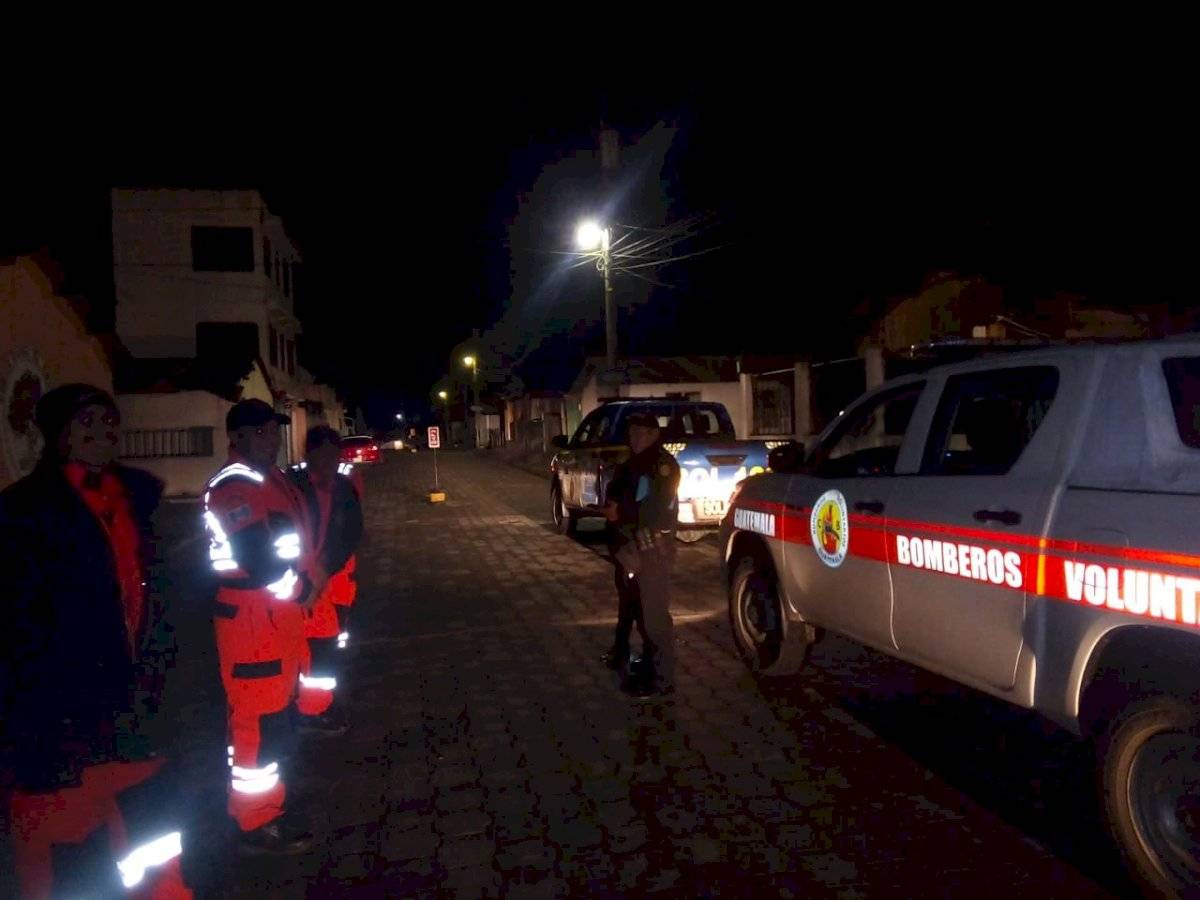 turistas extraviados en volcán Atitlán