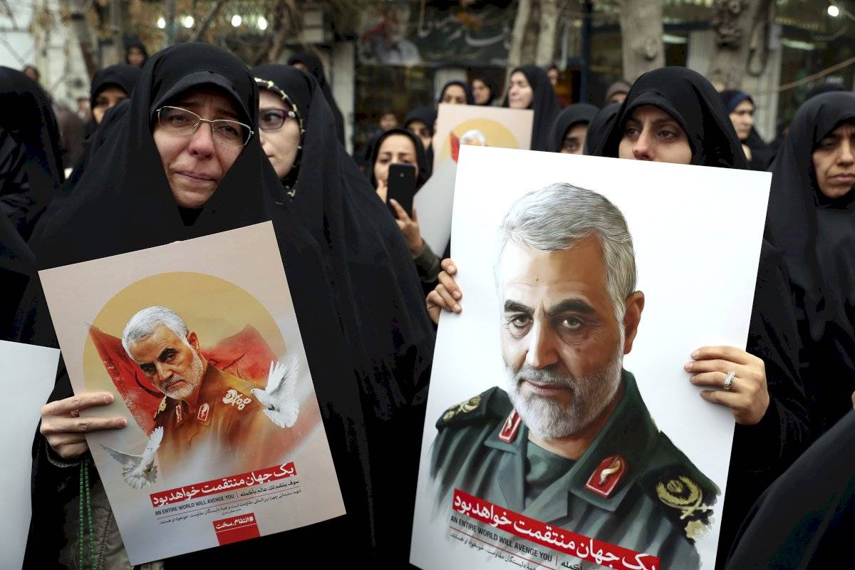 Multitudinario funeral de Soleimani en Bagdad