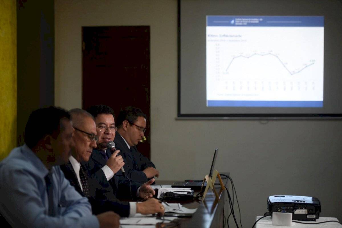 El Instituto Nacional de Estadística (INE) anunció que el costo de la canasta básica alimentaria se incrementó Q25.07 en relación al año 2018.