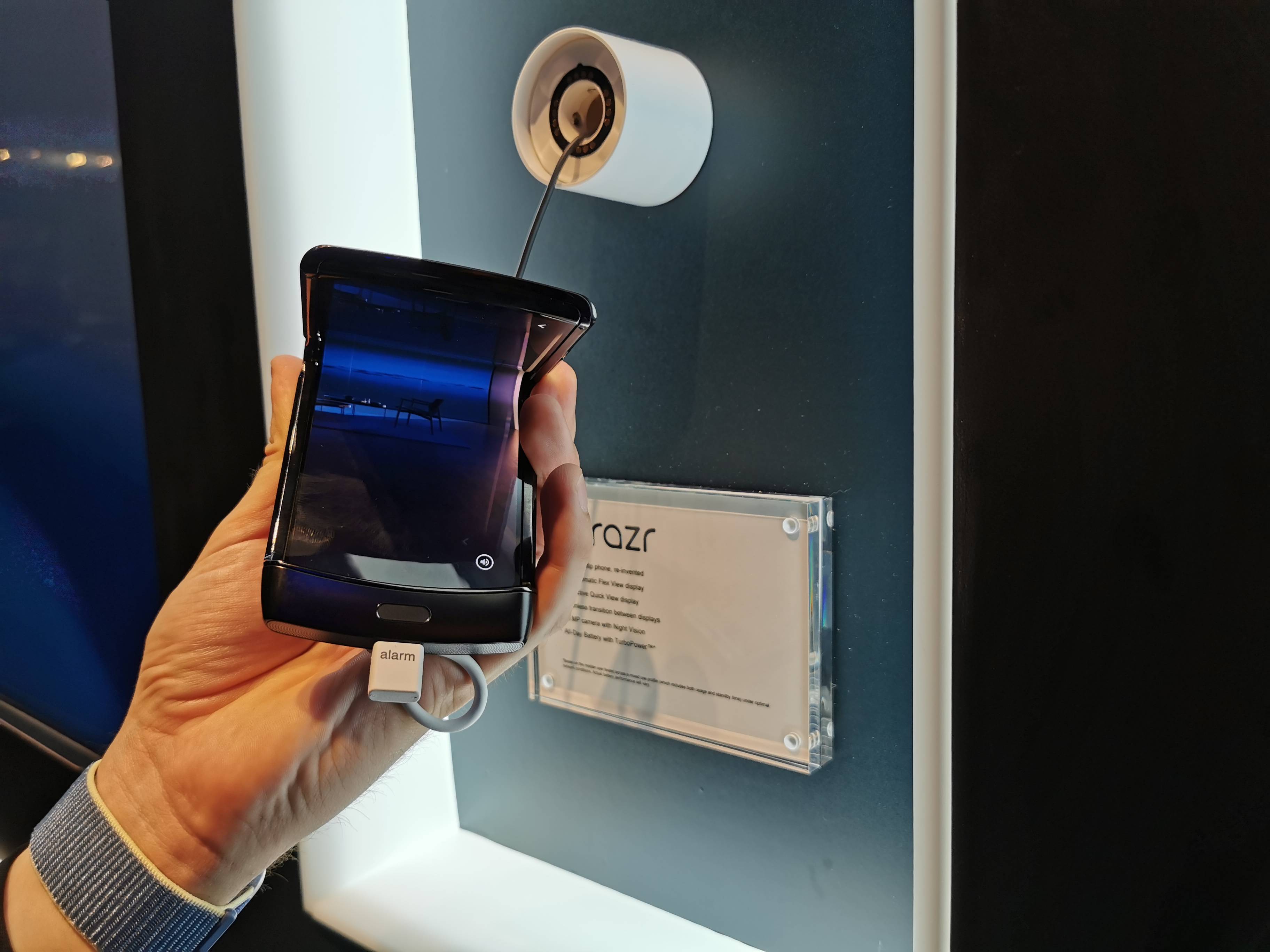 Moto Razr: Primeras impresiones del plegable presentado por Lenovo #CES2020 Moto Razr: Primeras impresiones del plegable presentado por Lenovo #CES2020