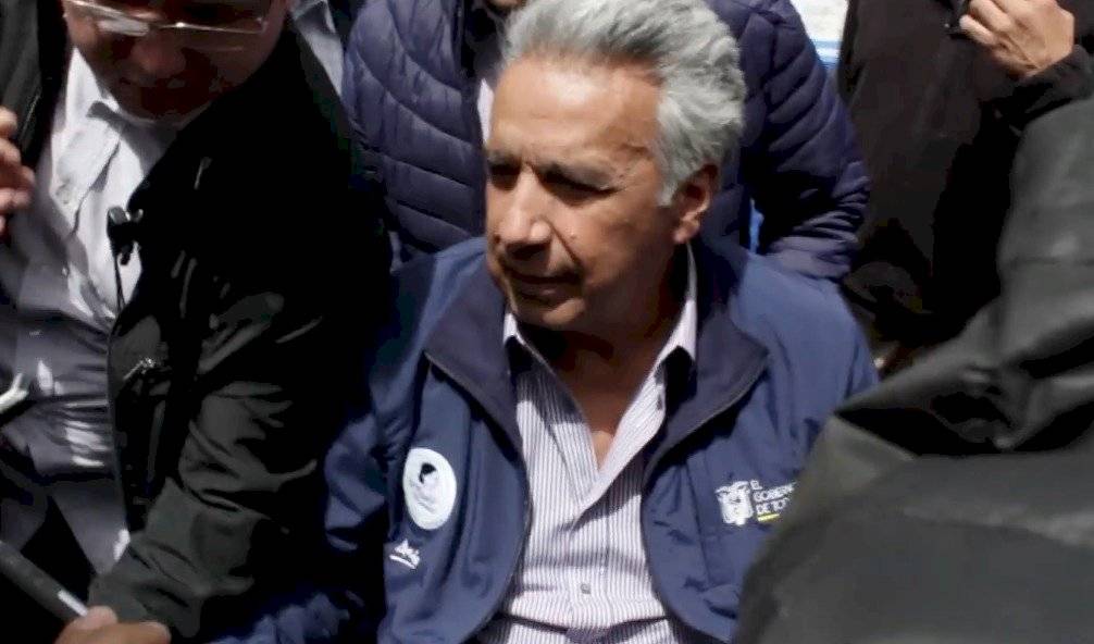 Video: Se registran incidentes durante la visita del Presidente a Cuenca