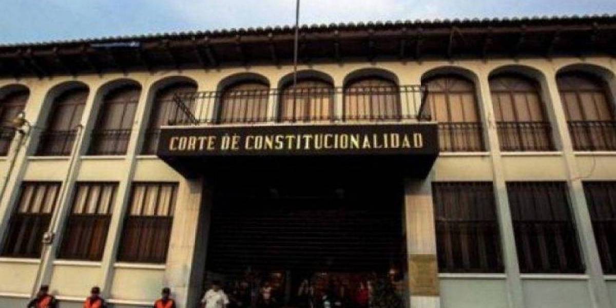 Presentan inconstitucionalidad contra política migratoria de Morales