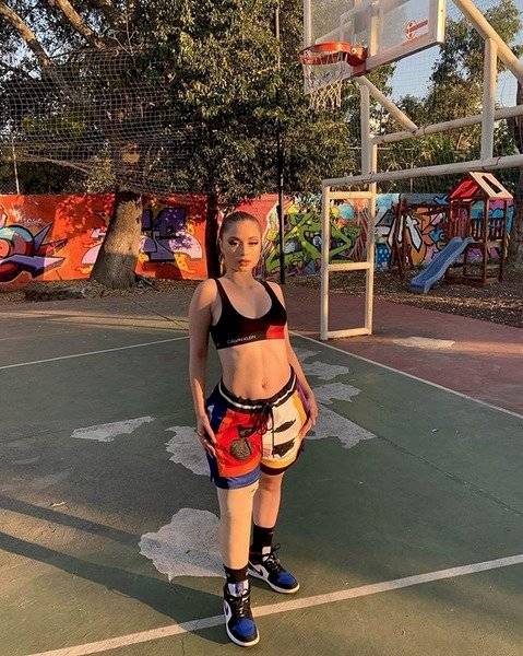 Sofía Castillo, hermana de Paloma Mami
