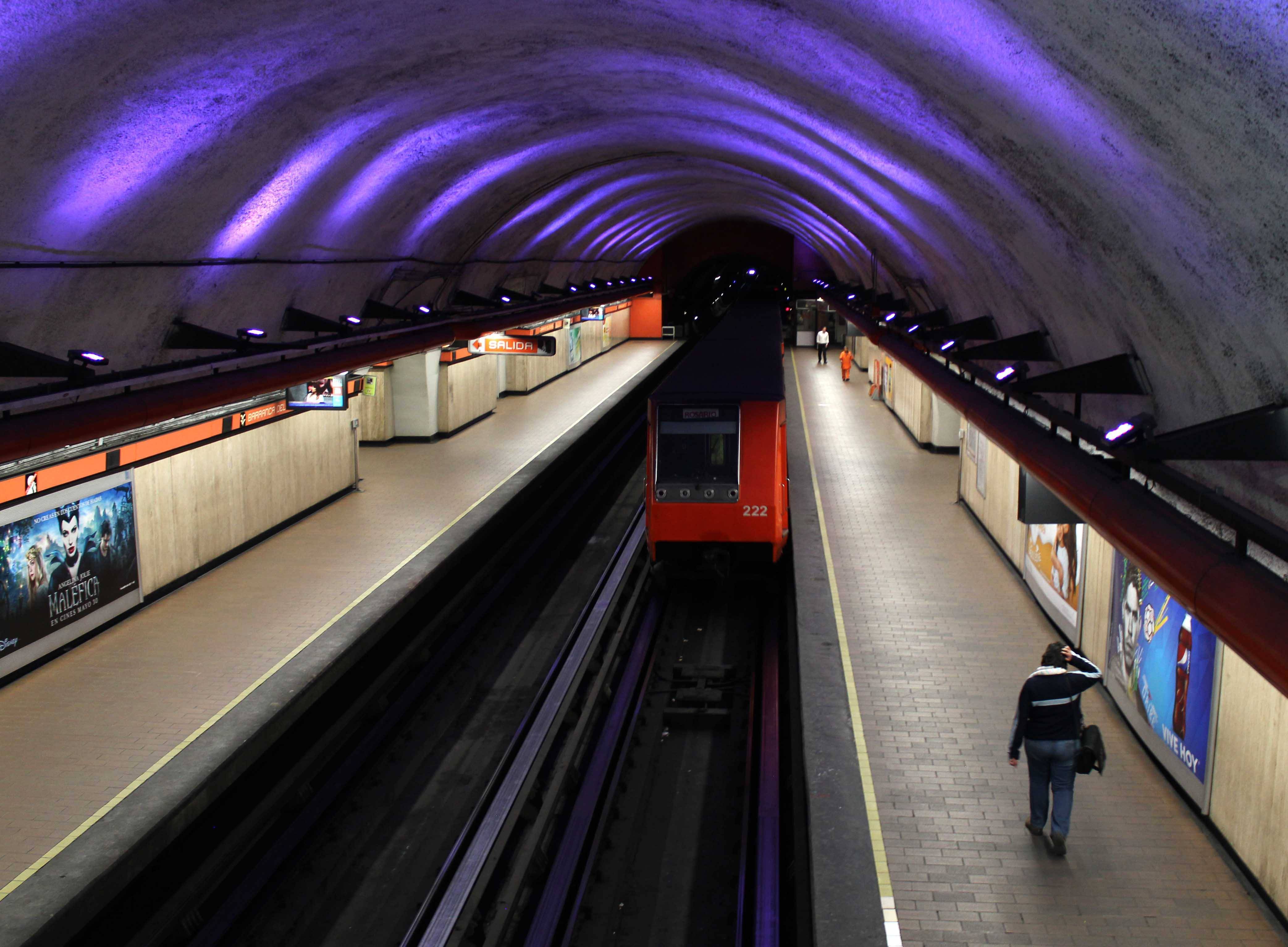 Coronavirus: ¿realmente es peligroso viajar en autobús, metro y avión? Coronavirus: ¿realmente es peligroso viajar en autobús, metro y avión?