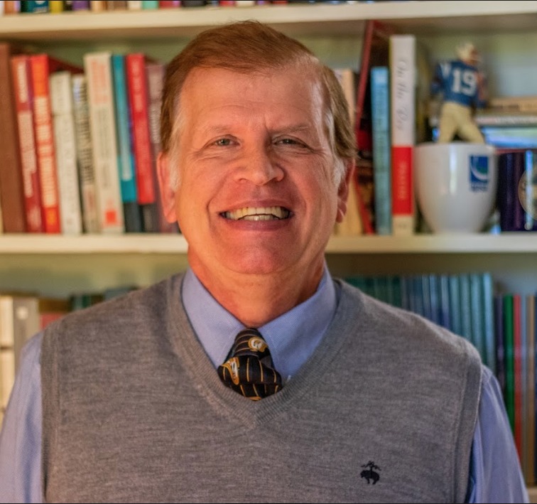 Fletcher McClellan, profesor de ciencias políticas en Elizabethtown College, Pennsylvania, EE. UU. Fletcher McClellan, profesor de ciencias políticas en Elizabethtown College, Pennsylvania, EE. UU.