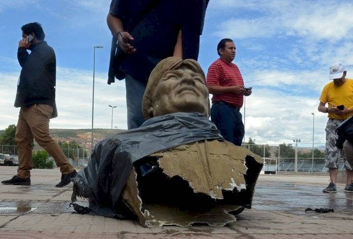 Martillazo contra Morales
